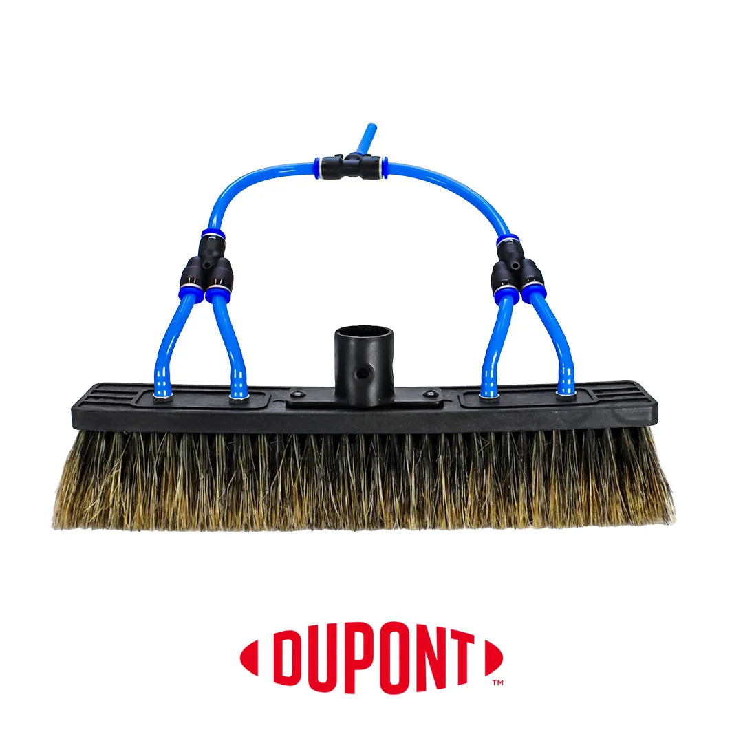 Front view of an 18-inch Aquaspray Venom Water Fed Poles Boars hair brush with blue water tubing and a central socket.