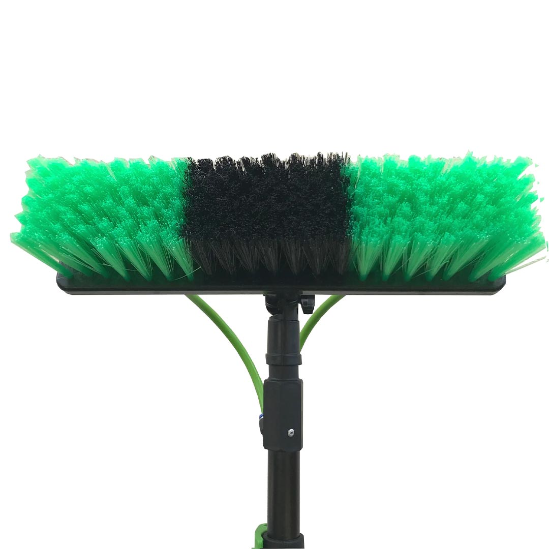 Closed-up view of Aluminum Water Fed Pole brush head